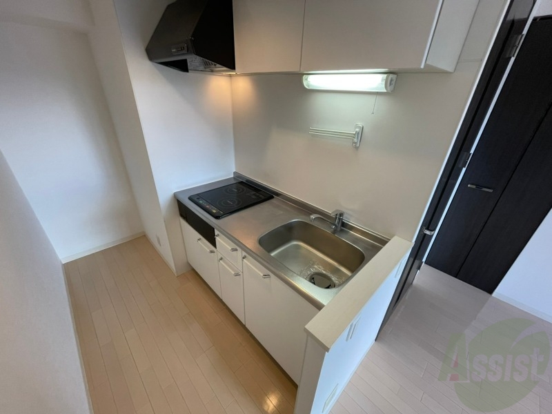 キッチン　人気のシステムキッチンです。料理が捗りますね。