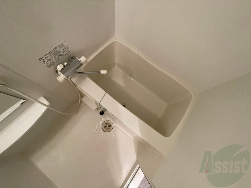 バス・シャワールーム　浴槽です。ゆっくりお風呂につかるのも体に良いですね～