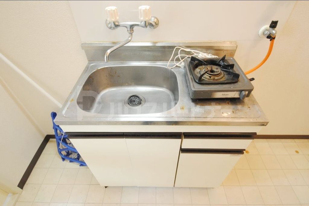 キッチン　リフォーム中です。