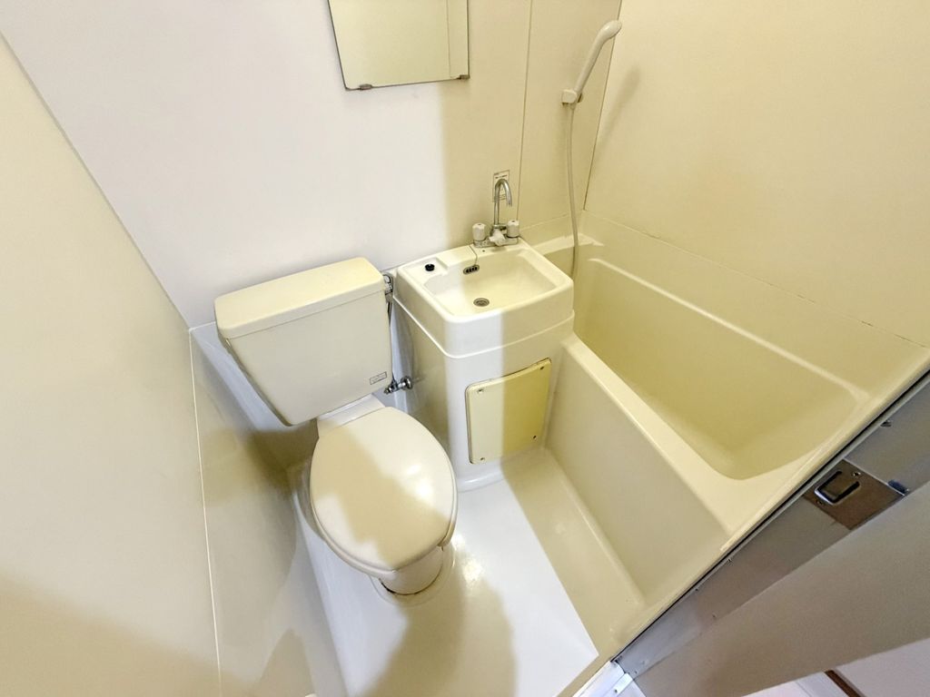 バス・シャワールーム　バス