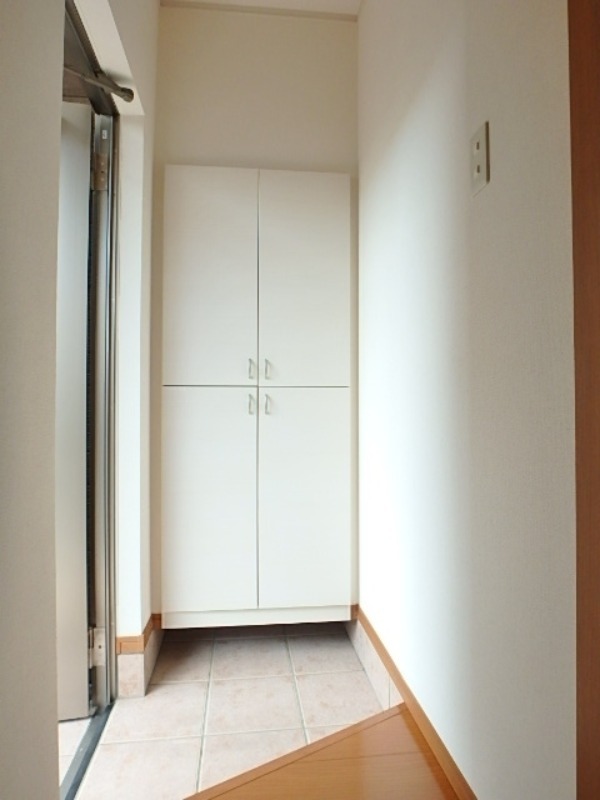 玄関　図面と現状に相違がある場合には現状を優先