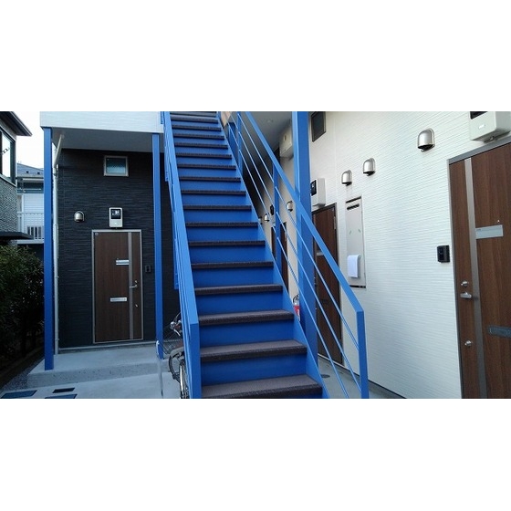 エントランス　階段