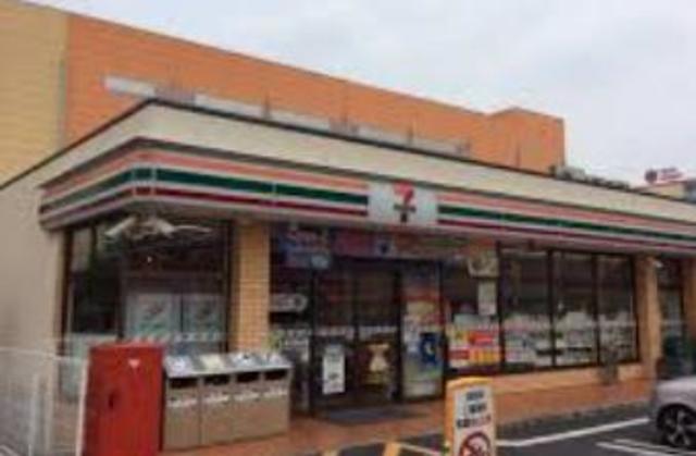 コンビニ　セブンイレブン海老名中央3丁目店（コンビニ）まで379m