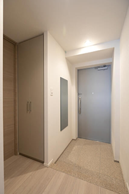 玄関　※写真は同タイプ住戸です。