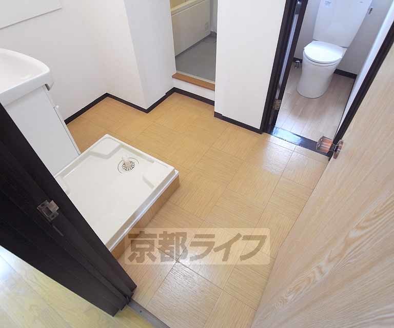 その他部屋・スペース　広い脱衣所です