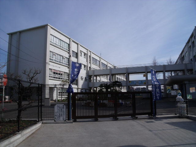 中学校　茅ヶ崎市立鶴が台中学校（中学校）まで1170m
