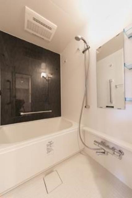 バス・シャワールーム　※写真は同タイプ住戸です。