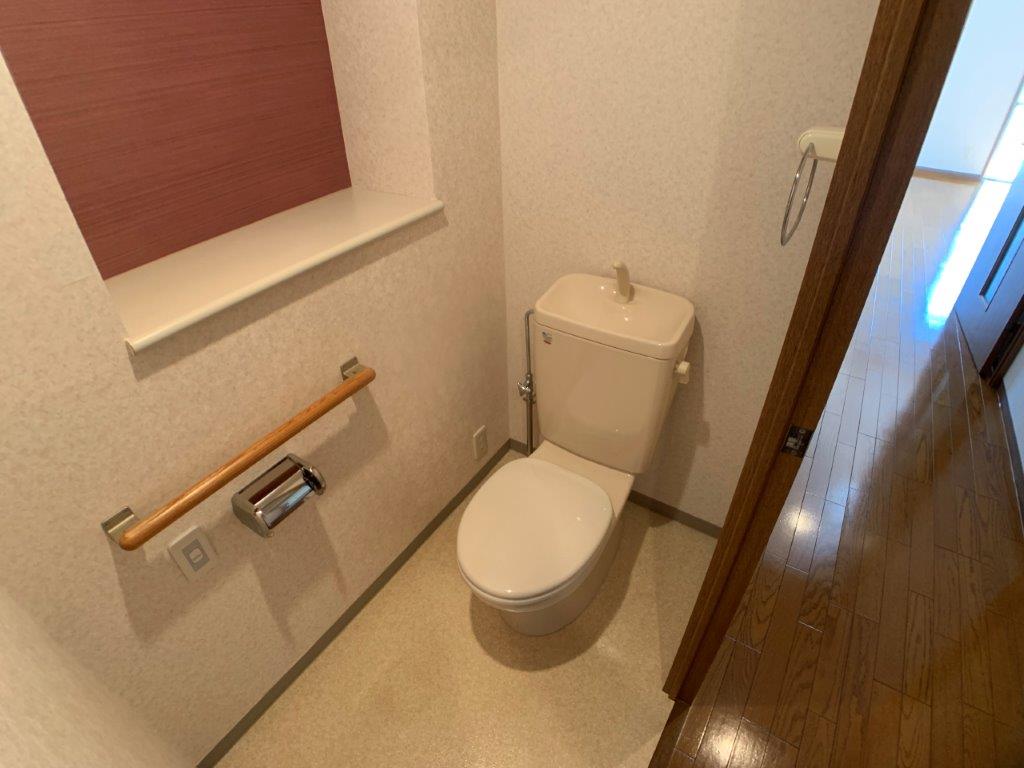 トイレ　※室内写真は別室イメージです
