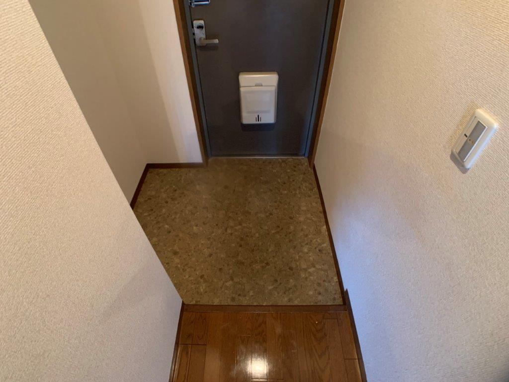 玄関　※室内写真は別室イメージです