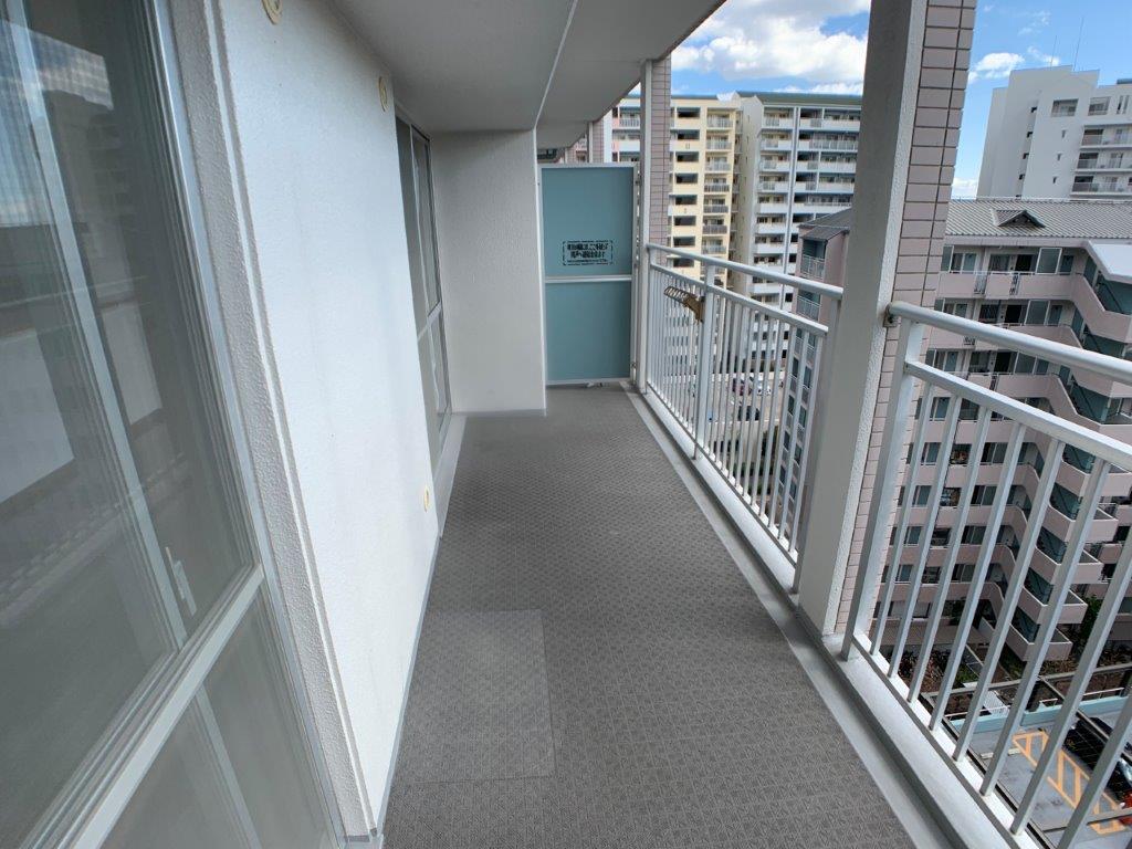 バルコニー　※室内写真は別室イメージです