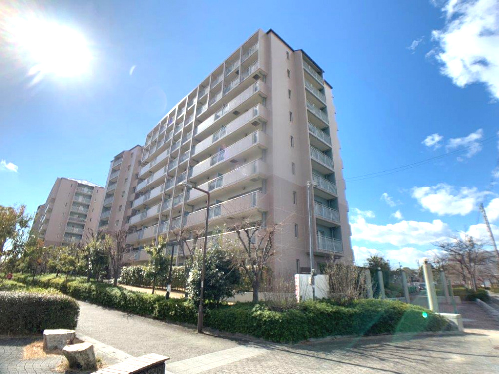 建物外観　※室内写真は別室イメージです