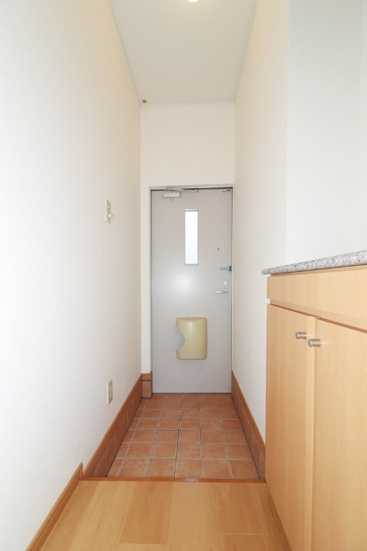 玄関　図面と現状に相違がある場合には現状を優先