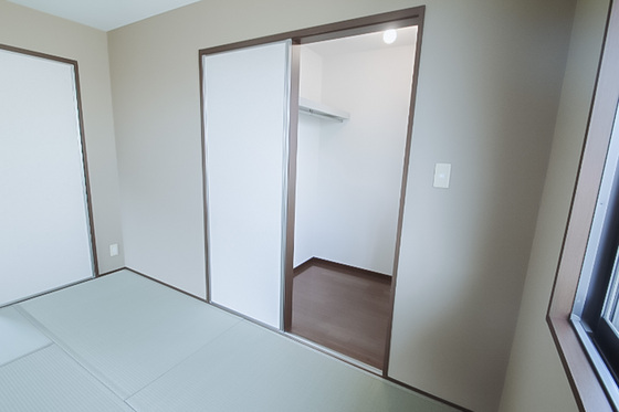 収納　※別部屋の写真です