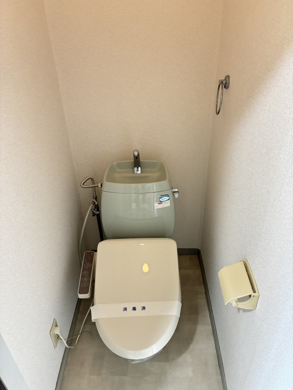 トイレ　トイレもきれいです
