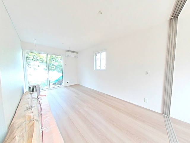 居室・リビング　建設中！
