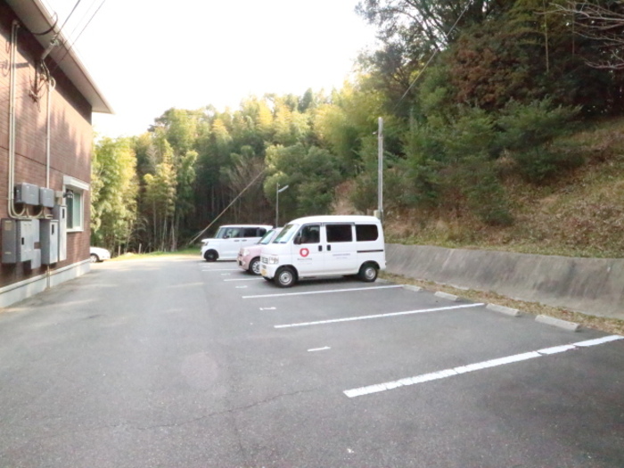 駐車場　駐車場