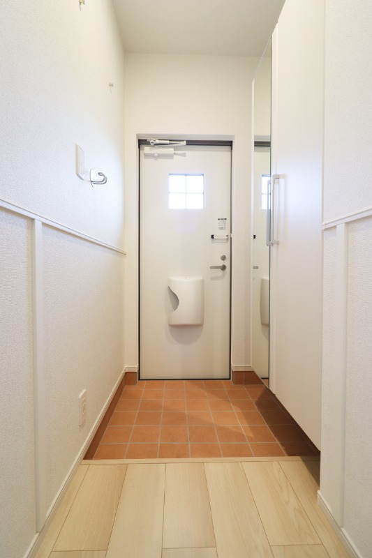 玄関　図面と現状に相違がある場合には現状を優先