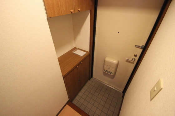 玄関　※別部屋の写真です