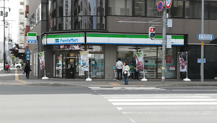 コンビニ　ファミリーマート北1西20丁目店（コンビニ）まで160m