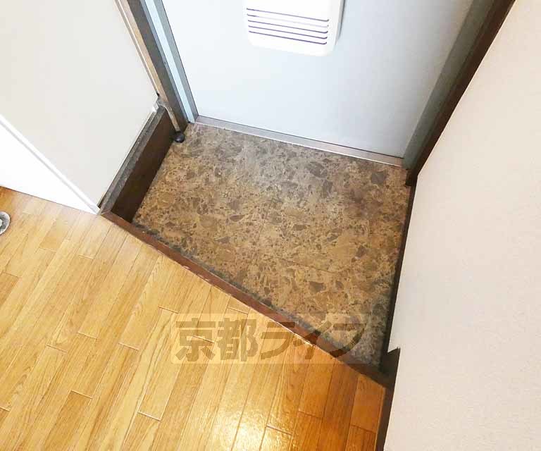 玄関　シューズボックスあります。