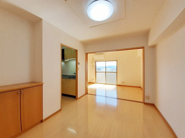 居室・リビング　マルキョウ空港通り豊店（518m）