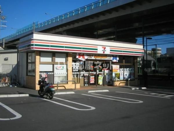 コンビニ　セブンイレブン 横浜東川島町店（コンビニ）まで636m