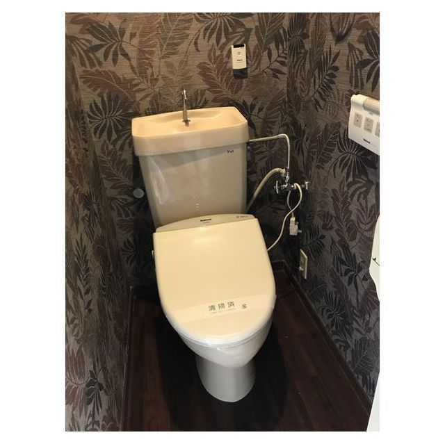 トイレ　温水洗浄暖房便座