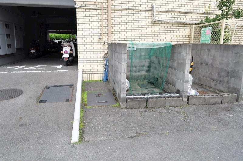 その他設備　敷地内ゴミ置き場です。