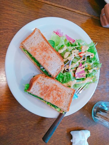 飲食店　THE SANDWICH CLUB（飲食店）まで979m