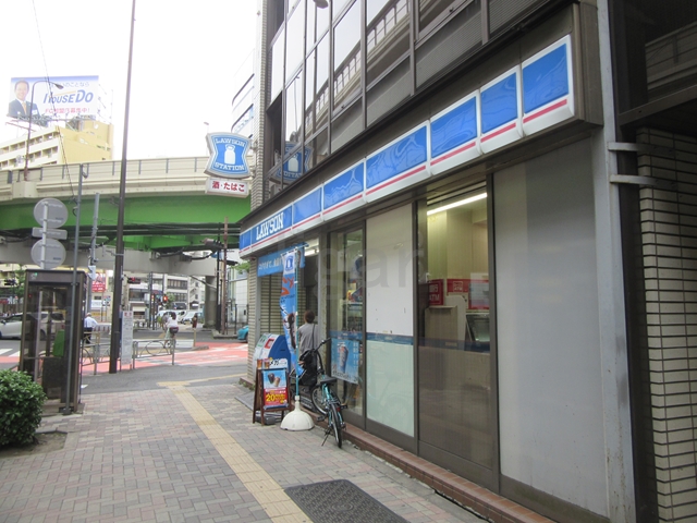 コンビニ　ローソン東池袋三丁目店（コンビニ）まで182m