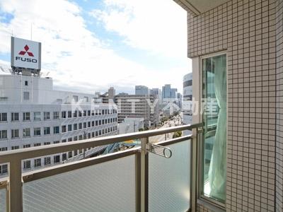 バルコニー　バルコニーからの眺めを楽しみながら食事をしませんか