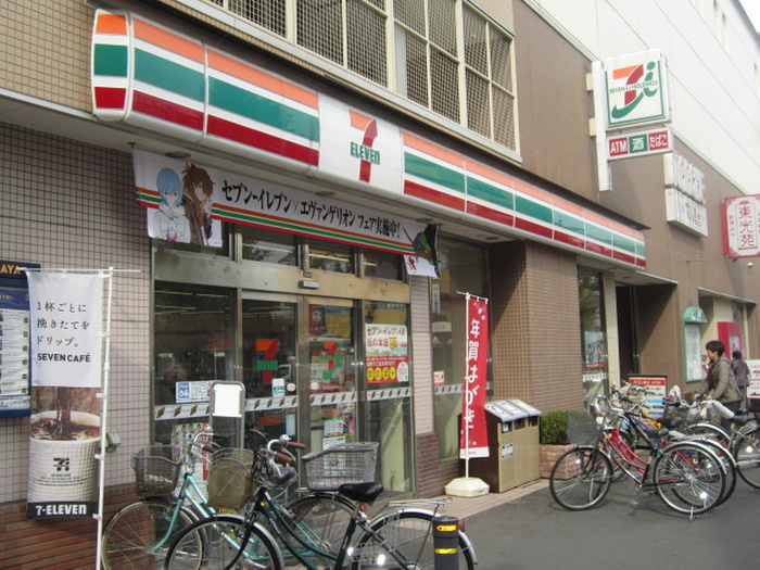 コンビニ　セブンイレブン狛江駅前店（コンビニ）まで371m