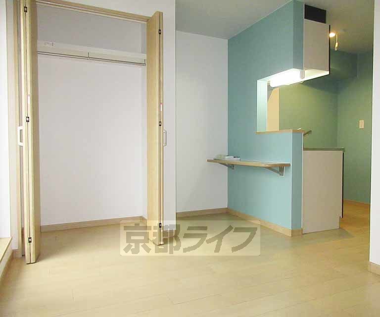 居室・リビング　カウンターキッチンでお洒落なお部屋です。