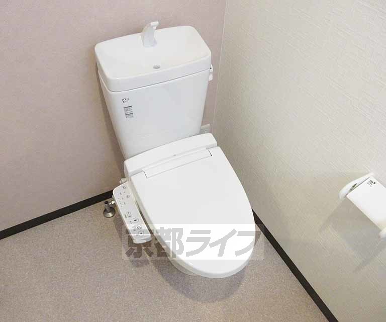 トイレ　ウォシュレット付き！