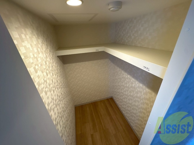収納　収納もバッチリあるのでお部屋が片付きますよ！