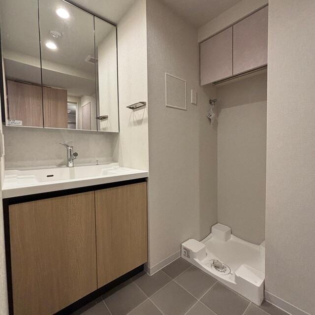 洗面設備　※写真は同タイプ住戸です。