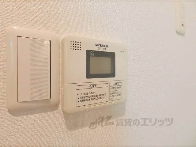 その他設備　給湯器リモコン