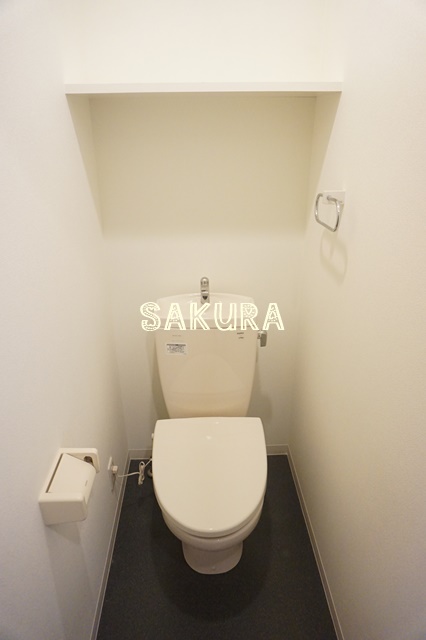 トイレ　落ち着いた色調のトイレです♪