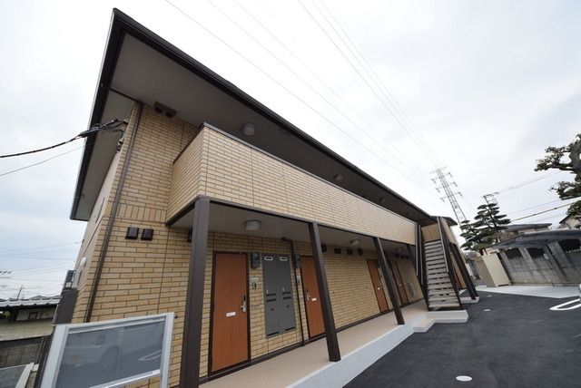 建物外観　2016年３月築