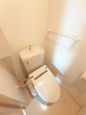 トイレ　コンパクトで使いやすいトイレです