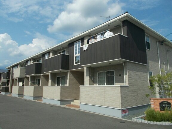 建物外観　落ち着いた雰囲気の外観です