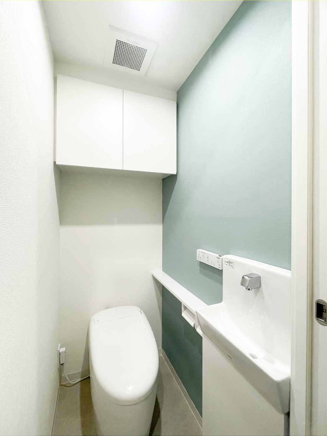 トイレ　※同タイプの別のお部屋の写真です。