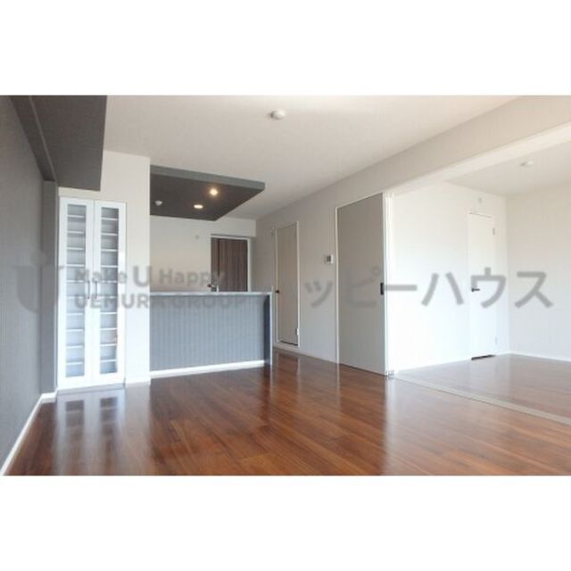 その他　【居間・リビング】別部屋の写真になります。現状を優先とします