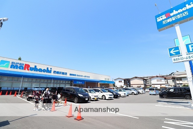 ショッピングセンター　マルハチ尼崎駅前店（ショッピングセンター）まで177m