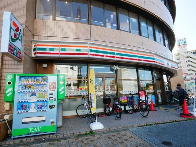 コンビニ　セブンイレブン名古屋吹上駅前店（コンビニ）まで255m