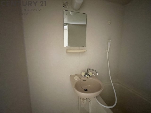 洗面設備　浴室内に洗面台があります♪
