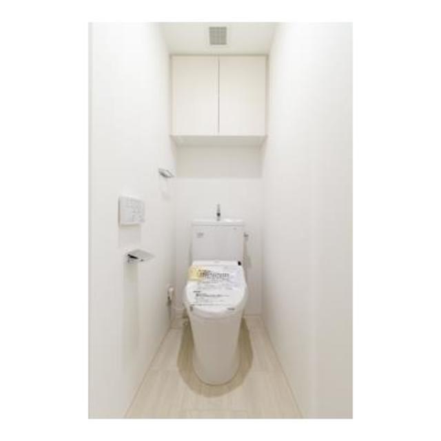 トイレ　※写真は同タイプ住戸です。