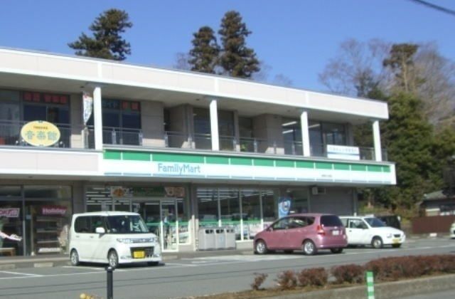 コンビニ　ファミリーマート御殿場新橋南店（コンビニ）まで160m
