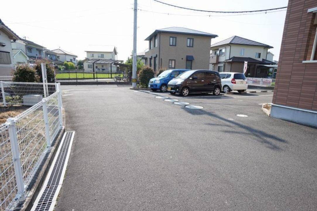 駐車場　駐車場