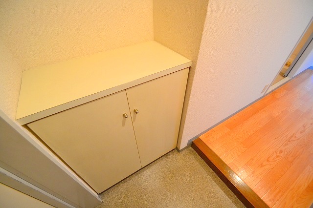 玄関　お問合せはシティホーム海田センター　082-821-2227